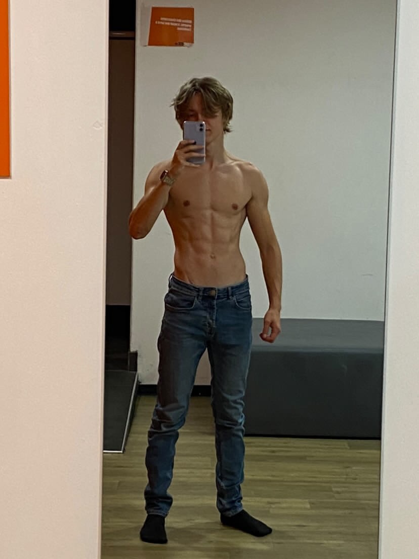 Profilo di Alessandro